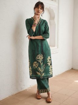 Autumnlane - Green Printed V-Neck Kurta with Pant
