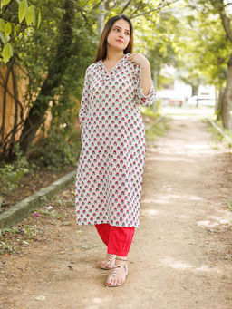 Laado - Handblock Printed Red Booty On White Kurta & Salwar (Set of 2)