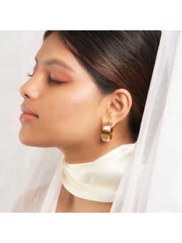 Dhwani Bansal - Women Lune Hoops