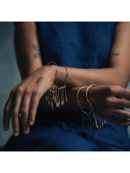 Dhwani Bansal - Women Silsila Bracelet