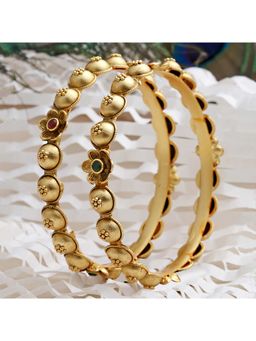 Karatcart - Antique Gold Plated Floral Rajwadi Temple Bangle Set for Women