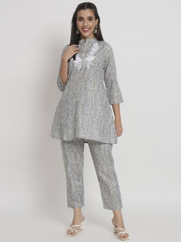 Salwat - Grey Bandhani Embroidered Mandarin Collar Cotton Kurti & Trouser (Set of 2)