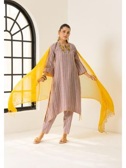 DOHR INDIA - Women Cotton Embroidered Red Kurta and Pant