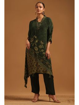 Soch - Green Printed V-Neck Kurta With Pant