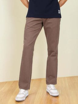 Wrangler - Men Brown Millard Straight Fit Mid Rise No Fade Jeans