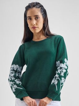 TOKYO TALKIES - Women Green Embroidered Sweatshirt