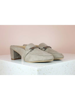 Inc.5 - Brown Mules