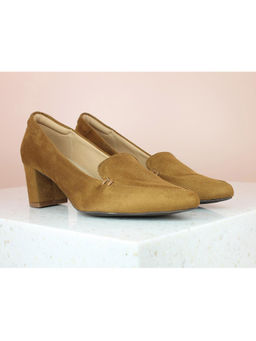 Inc.5 - Tan Heels
