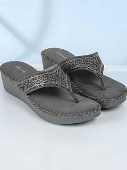 Mochi - Women Grey Sandals
