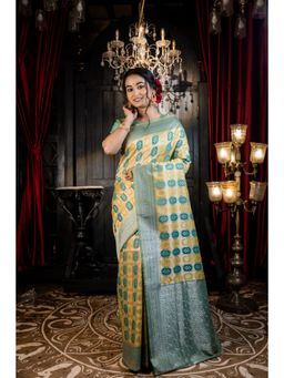 Maayavi - Women's Multi-Color Vanaja Handloom Saree with Unstitched Blouse