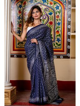 Maayavi - Women's Navy Blue Kumudini Embroidered Saree with Unstitched Blouse