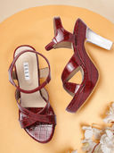 Red color option, Sold out, Currently selected
