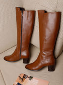 Tan color option, Currently selected
