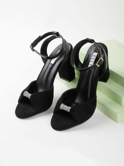 ELLE - Black Women Zip Sandals