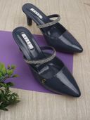 Navy Blue color option, Currently selected