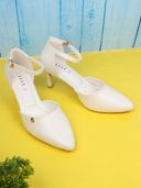 White color option, Sold out, Currently selected