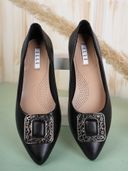 Black color option, Sold out, Currently selected
