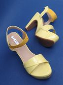 Yellow color option, Sold out