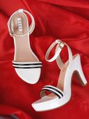 White color option, Sold out, Currently selected