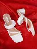 White color option, Sold out, Currently selected