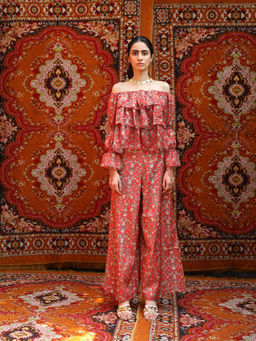 NORN - Red Rabat Tier Top