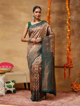 Garden VARELI - Women's Beige Zari Woven Zig-Zag Art Silk Banarasi Saree