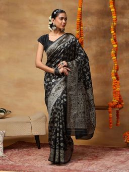 Garden VARELI - Women's Black Floral Zari Woven Art Silk Banarasi Saree