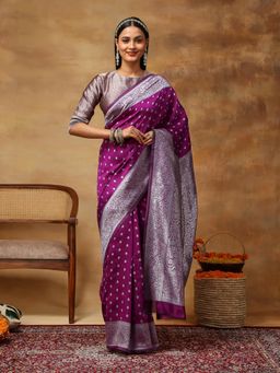 Garden VARELI - Women's Magenta l Zari Woven Art Silk Banarasi Saree