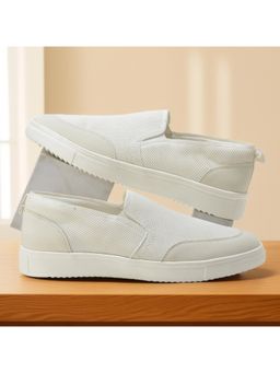 Cantabil - Men Cream Sneakers