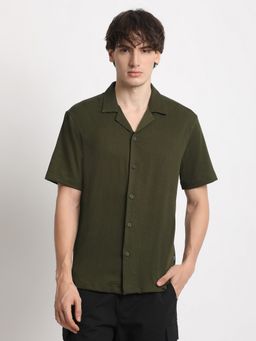 The Bear House - Men's Green Solid Regular Fit Poly Viscose Casual Shirt