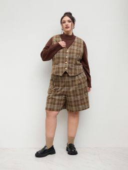 Cider - V-neck Plaid Belted Vest & Mid Rise Shorts Set Curve & Plus