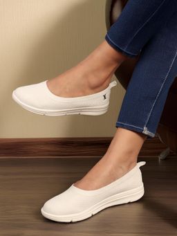 Carlton London - Womens Slip-On White Woven Design Ballerinas