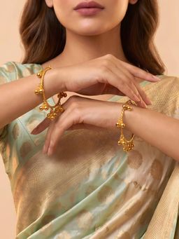 ADIVA - Gold-Plated Twisted Ghungroo Charm Adjustable Kashmiri Bangles (Pack of 2)