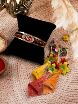 STILEADDA - Rudraksha Bhai Bhabhi Rakhi with Designer Lumba