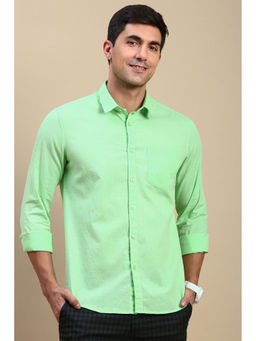 Classic Polo - Men's Green Slim Fit Solid Shirt