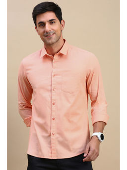 Classic Polo - Men's Peach Slim Fit Solid Shirt