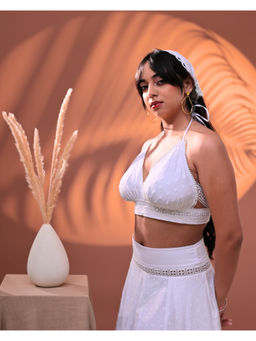 KAKOI - White Halter Neck Crop Top