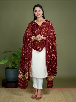 Ushvii - Chandrika Bandhini Maroon Dupatta