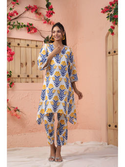 Autumnlane - White & Blue Harshini Floral Printed Co-Ord (Set of 2)