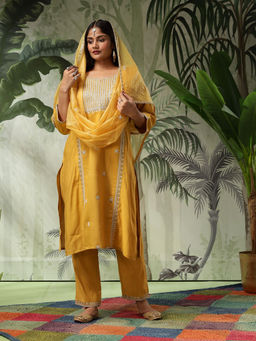 Bani Women - Plus Size Yellow Round Neck Straight Kurta with Pant and Dupatta (Set of 3)