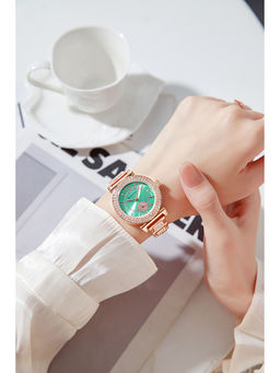 Giordano - Elegant Crystal Design with sub dial and Diamond studded stainless steel strap (M)