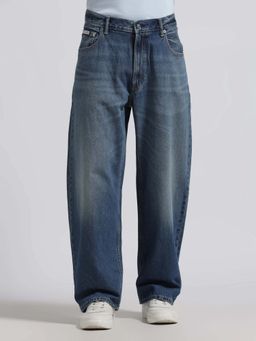 Calvin Klein - Men Blue Solid Relaxed Fit Jeans