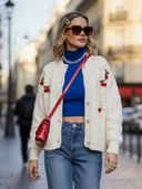 White color option, Sold out, Currently selected