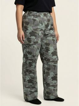 Bene Kleed - Women Camouflage Printed High-Rise Grey Cargo Pant