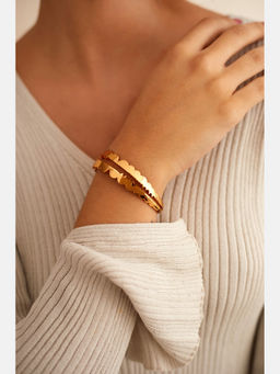 Outhouse - Oh Acuti Handcuff Bracelet In Gold