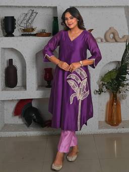 KASAVI - Noorvi Purple Signature Kurta with Pant