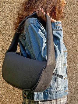 The House Of Ganges - Cushy Vegan Leather Shoulder Bag Grey