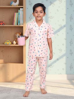 CASA DE NEENEE - Peach Bear Ferry Range Half Sleeves Shirt and Pyjama Set for Boys