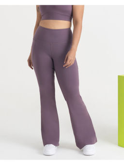 Hunnit - Women High Waisted Activewear Zero Transparency Zen Flare Mauve Trackpant