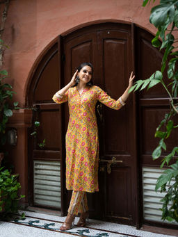 WEAVLLITE - Women'S Mustard Pure Cotton Block Printed Kurta (Set of 2)